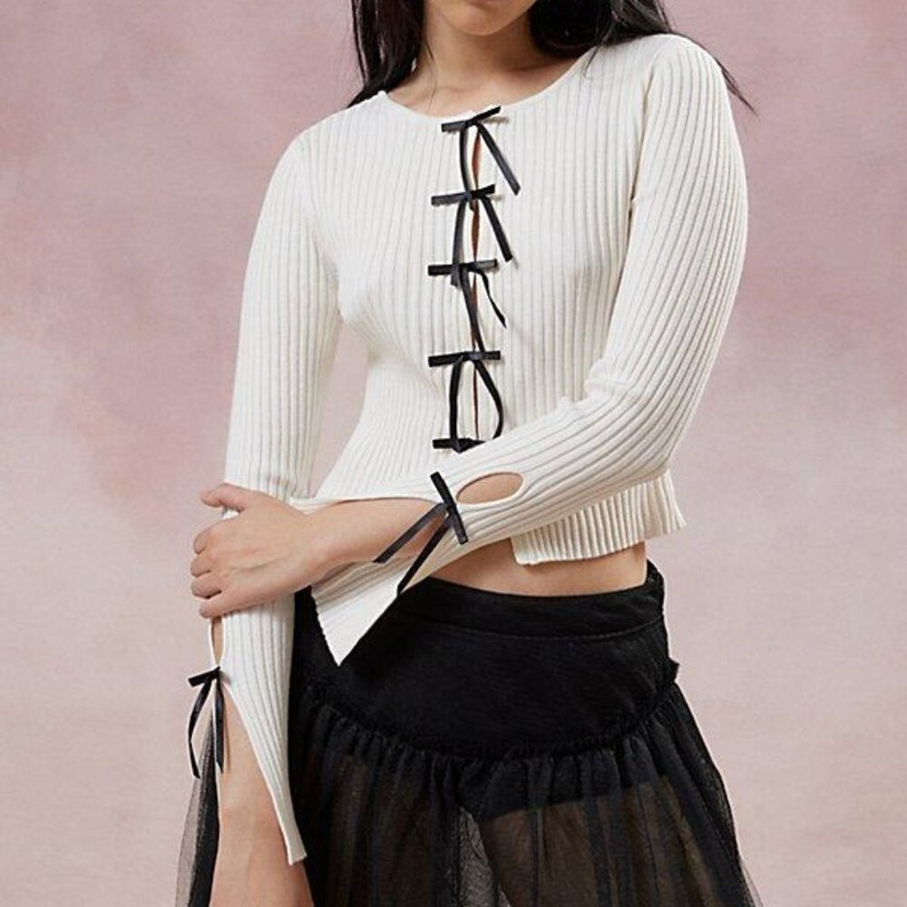 White Ribbed Lace-Up Bow Cardigan Top – Kimchi Blue Size L
